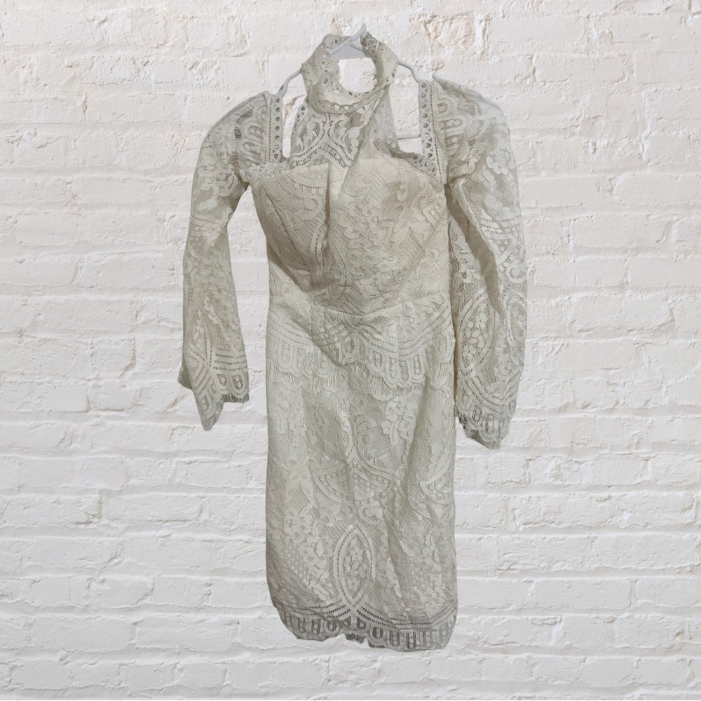 S81 Elegant white Lace Dress